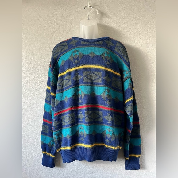 FINAL SALE‼️‼️ Men’s VTG Claiborne Blue Geometric Multicolor Pullover Sweater  L - Picture 4 of 10